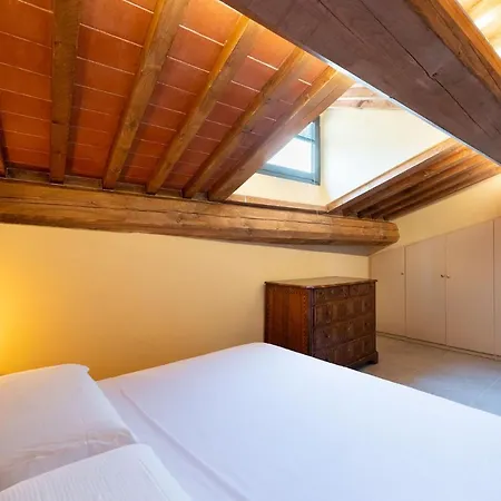 Sdrucciolo Dei Pitti Fourth Floor Florence