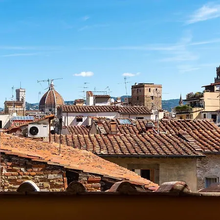 Sdrucciolo Dei Pitti Fourth Floor Appartement